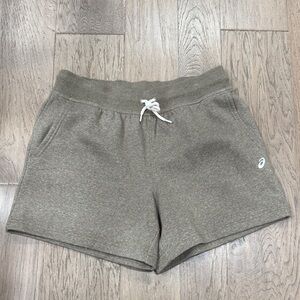 NWT Women's ASICS Sunday Sana Fleece Short Size Medium
